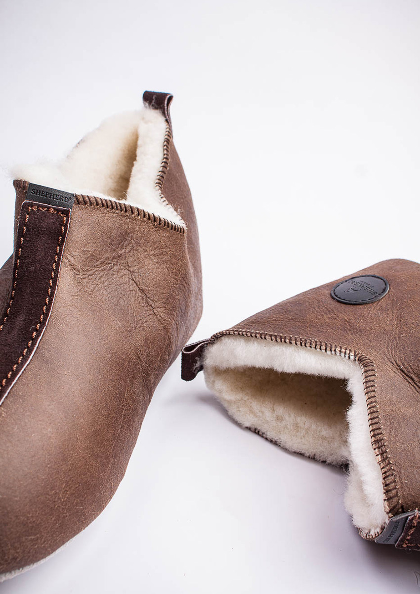 Lammfell-Hüttenschuh "Hendrik" Oiled Antique, Shepherd® – Bild 3