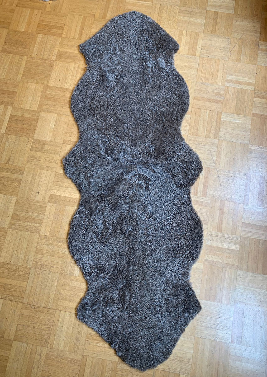 Curly Lamm-Doppelfell "Taupe-braun" – Bild 5