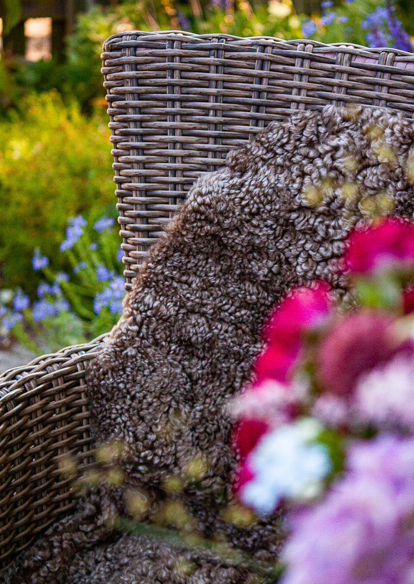 Curly Lammfell "taupe-braun" – Bild 2