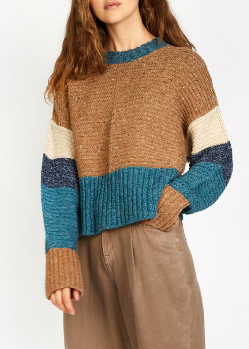 Damson Contrast Crew Neck Sweater von Irlandseye®, Biscuit