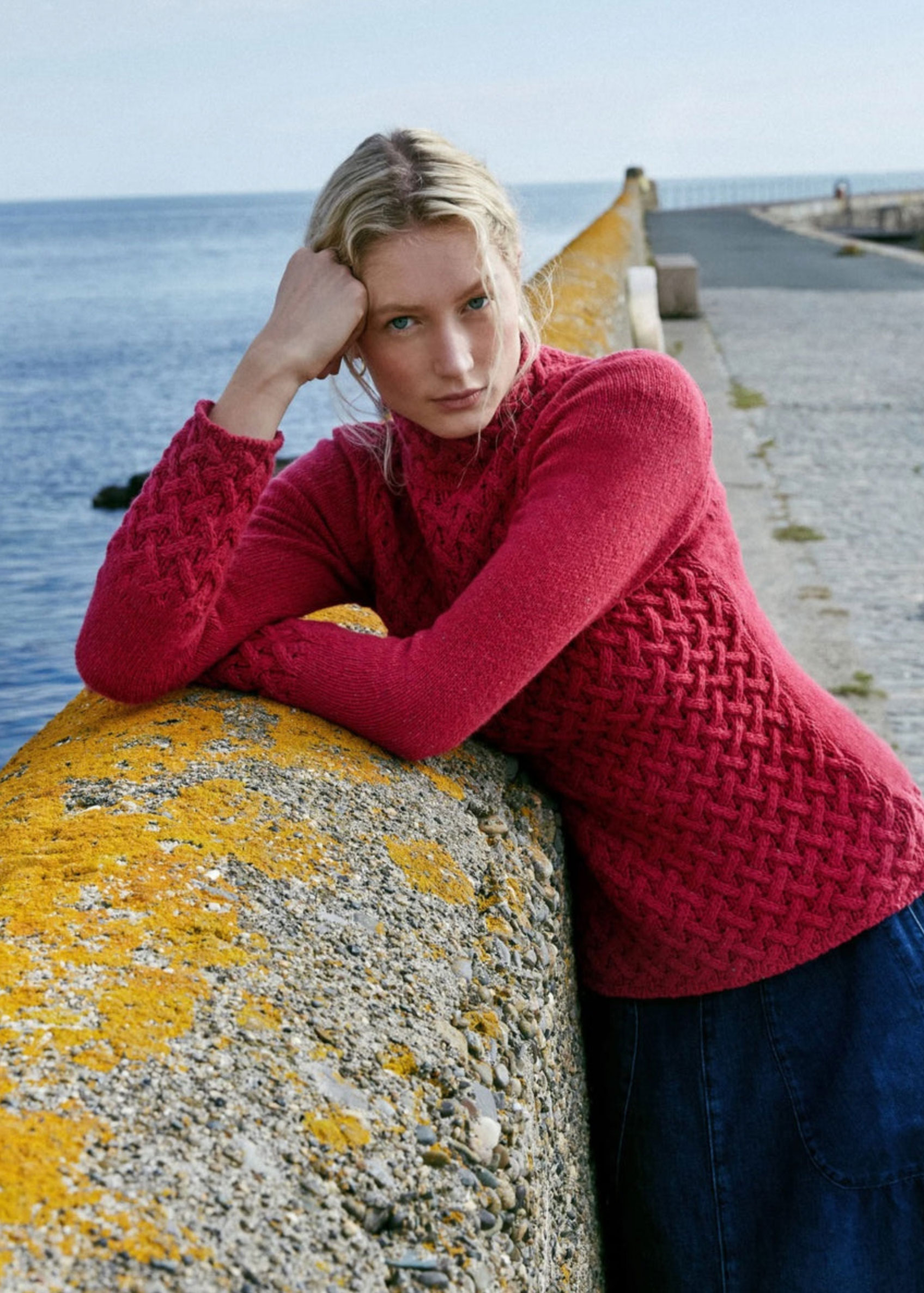 Trellies Sweater "Heirloom" von Irlandseye®, Bramble Berry – Bild 4